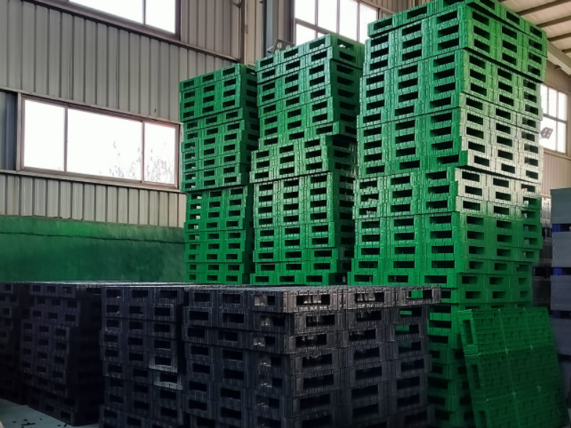 Customizable color-spliced ​​plastic pallet